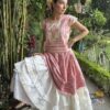 Set de huipil de lino, enagua brocado y olán ivory