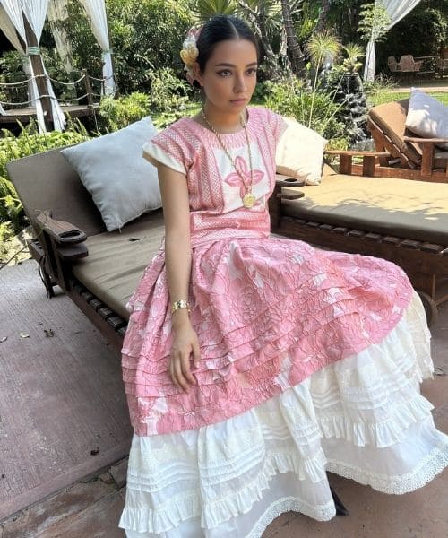 Set de huipil de lino, enagua brocado y olán ivory - Image 2